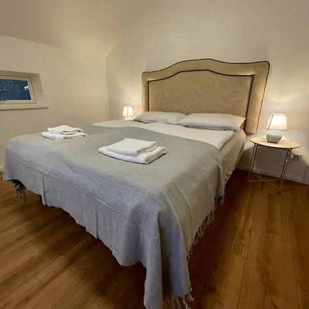 Δωμάτια σε οικογενειακή κατοικία Smaland, 2 Apartments, 11 Gaeste Bei Berlin Glienicke/Nordbahn