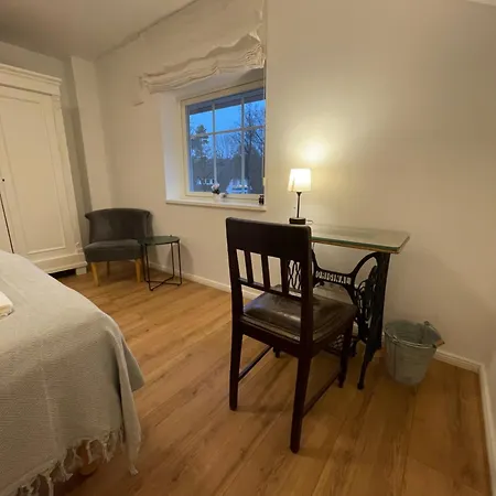 Δωμάτια σε οικογενειακή κατοικία Smaland, 2 Apartments, 11 Gaeste Bei Berlin *