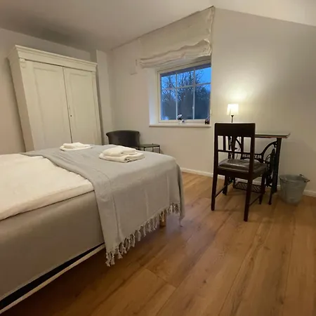 Δωμάτια σε οικογενειακή κατοικία Smaland, 2 Apartments, 11 Gaeste Bei Berlin *