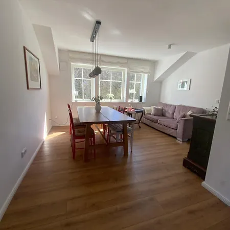 Δωμάτια σε οικογενειακή κατοικία Smaland, 2 Apartments, 11 Gaeste Bei Berlin